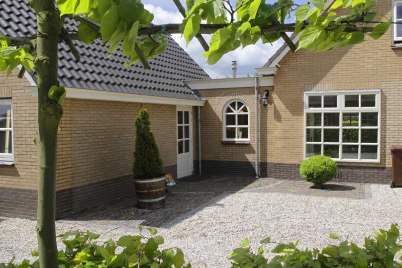 Het Jaarsveldhof Bed and Breakfast Montfoort Exteriör bild
