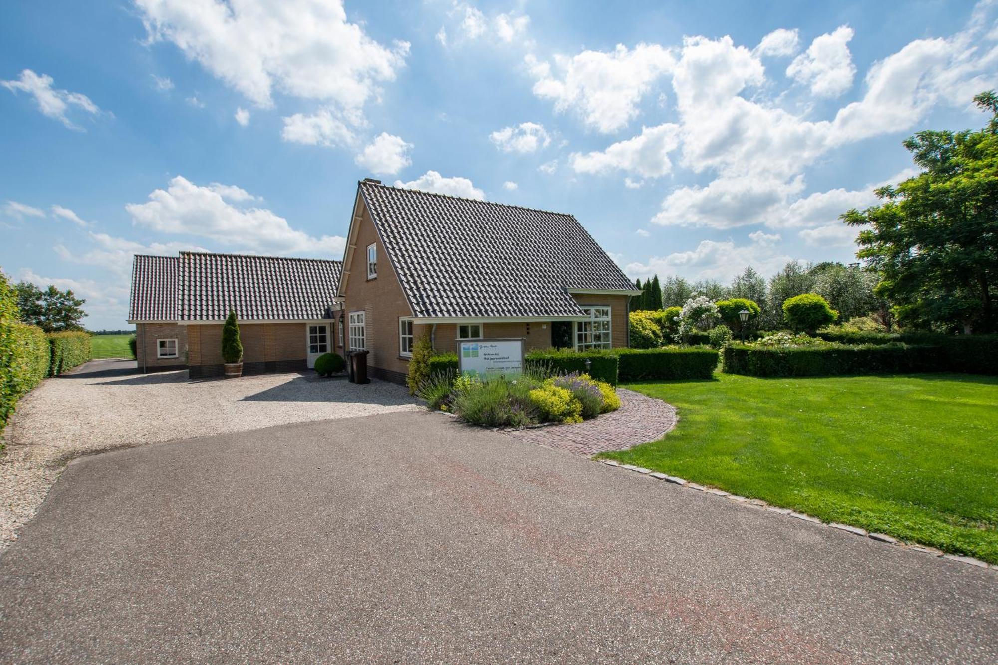 Het Jaarsveldhof Bed and Breakfast Montfoort Exteriör bild