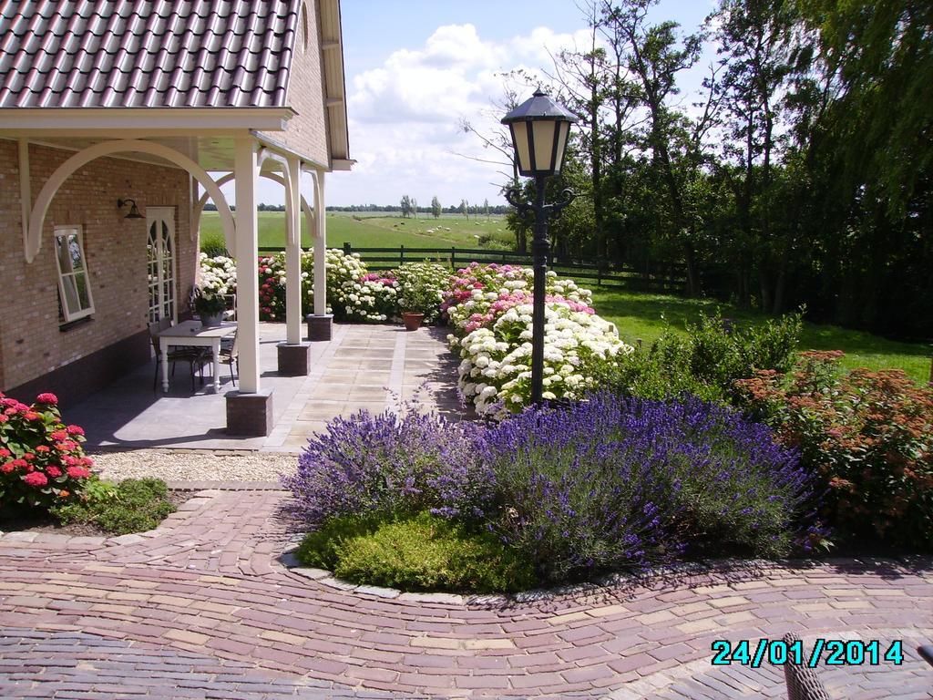 Het Jaarsveldhof Bed and Breakfast Montfoort Exteriör bild